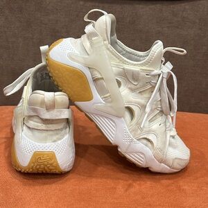 Nike Air Huarache Sneakers White / offwhite Size 8